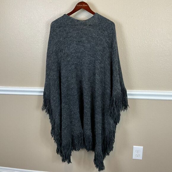 Do Everything In Love Gray Poncho OS Open Front Sweater Acrylic Warm Cozy Boho - Picture 2 of 11